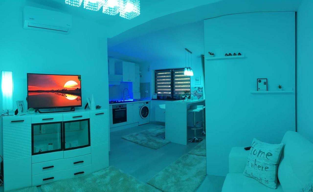 Smart Home Lux Ясси Екстер'єр фото