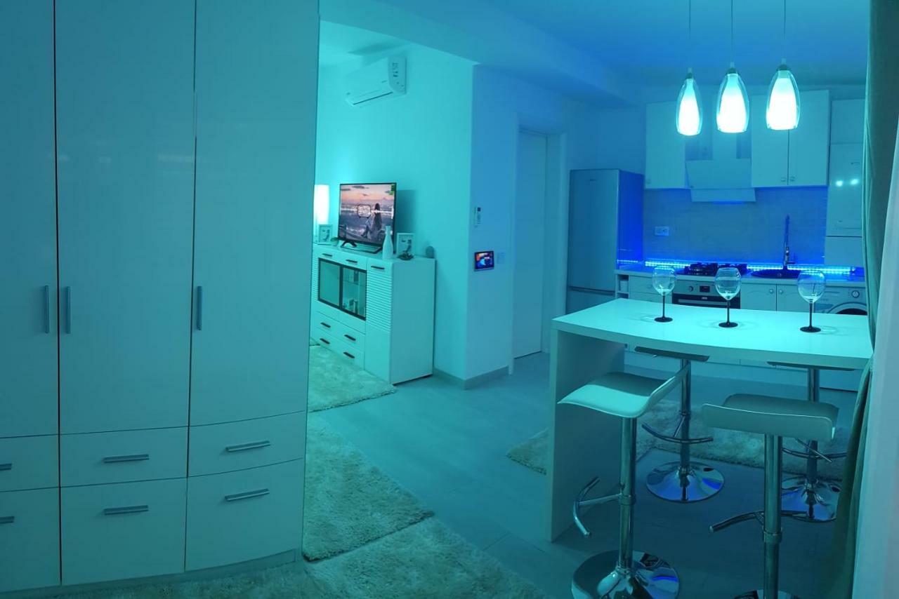 Smart Home Lux Ясси Екстер'єр фото